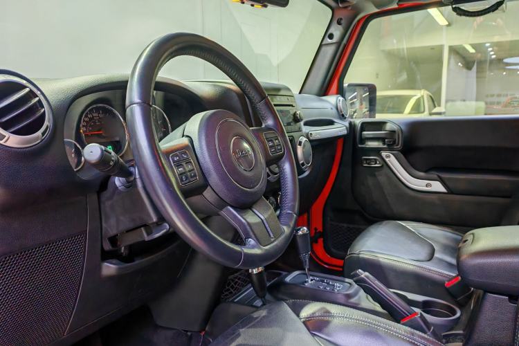 Used Jeep Wrangler 2015 3.0L Sahara Four-Door Edition