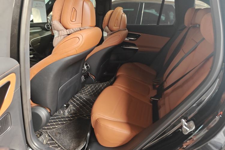 Used Mercedes-Benz GLC 2023 Facelift GLC 260 L 4MATIC Dynamic Version 5 Seats Left Rear Seat