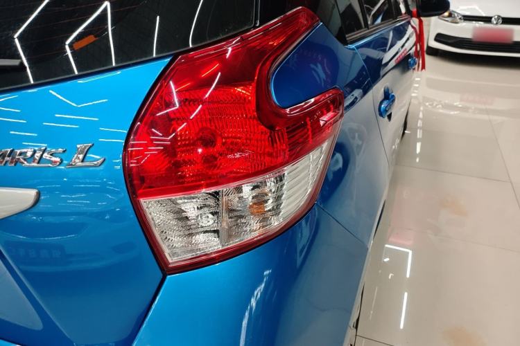 Used Toyota YARiS L Zhi Xuan 2015 1.5E Automatic Charm Edition
