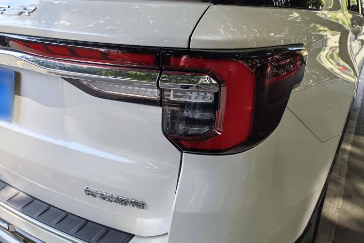 Used Ford Explorer 2024 2.3T EcoBoost Four-Wheel Drive Titanium Edition 7 Seats