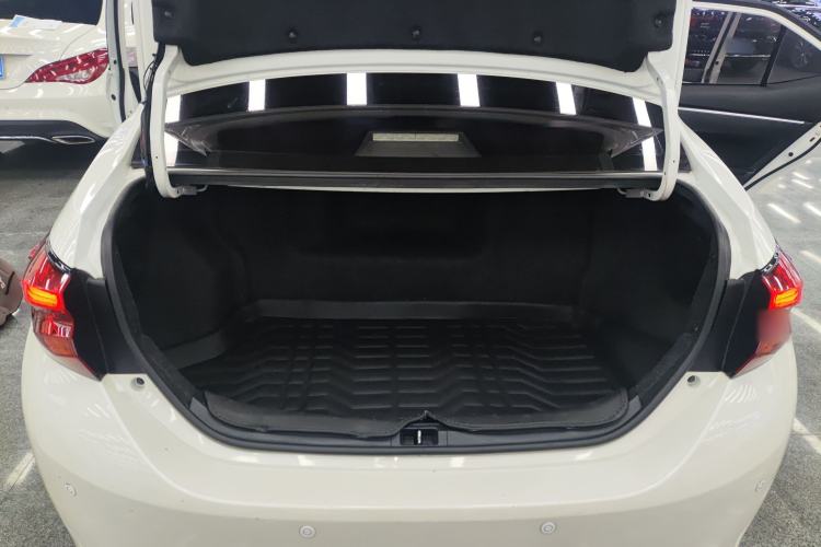 Used Toyota Levin 2017 Revised Dual-Engine 1.8H GS E-CVT Elite Sunroof Version China V Standard