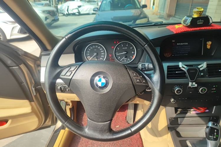 Used BMW 5 Series 2009 520Li Leading Model
