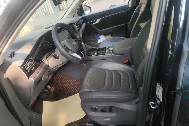 Used Volkswagen Touareg 2021 3.0 TSI Prestige Edition Classic Sport Package Left Front Seat