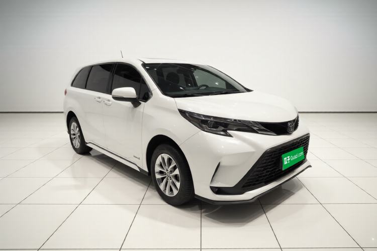 Used Toyota Granvia 2023 2.5L Hybrid Comfort Edition Exterior 2