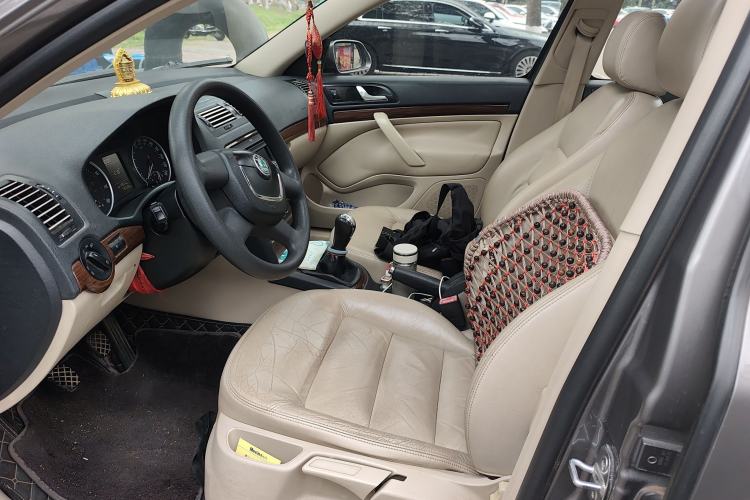 Used Skoda Octavia 2010 1.6L Manual Eado Edition
