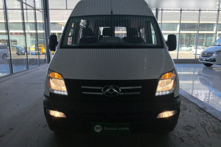 Used SAIC MAXUS Xintu V80 2019 2.5T Classic Model 6-Speed Manual – Aotong Long Wheelbase High-Roof 7-Seater