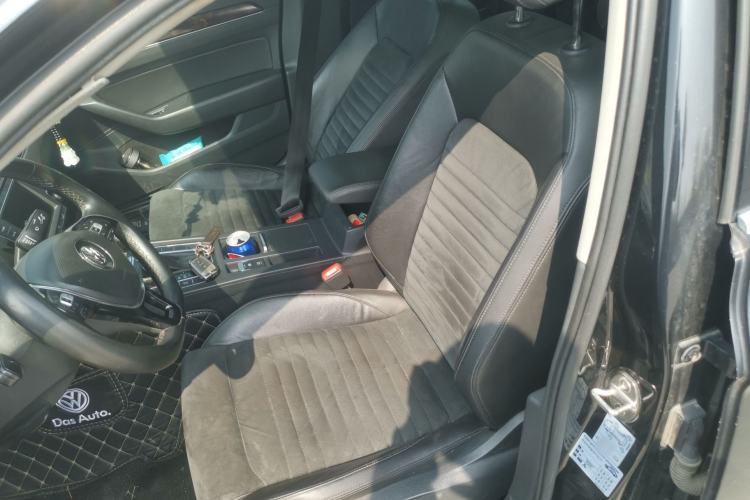 Used Volkswagen Magotan 2017 330TSI DSG Luxury Model Left Front Seat