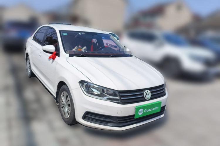 Used Volkswagen Santana 2016 1.6L Manual Fashion Edition Front Right 45 Deg