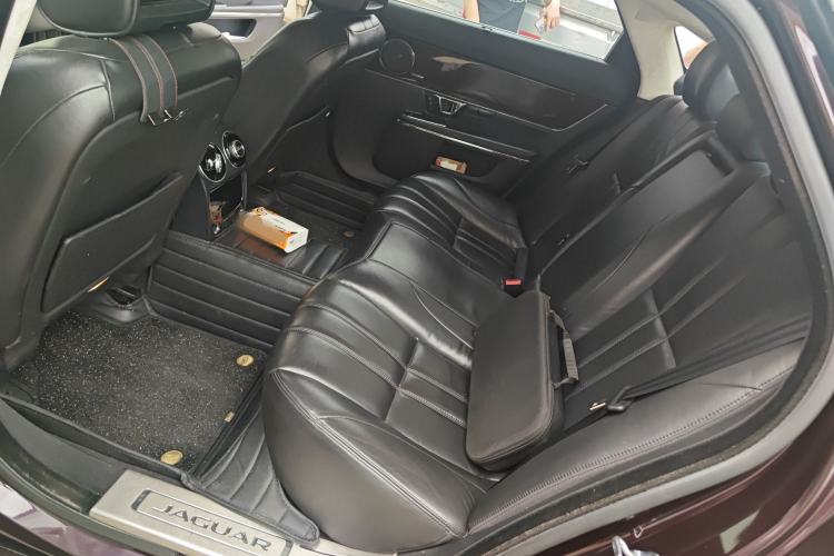 Used Jaguar XJ 2014 XJL 3.0 SC Two-Wheel-Drive Panoramic Business Edition
