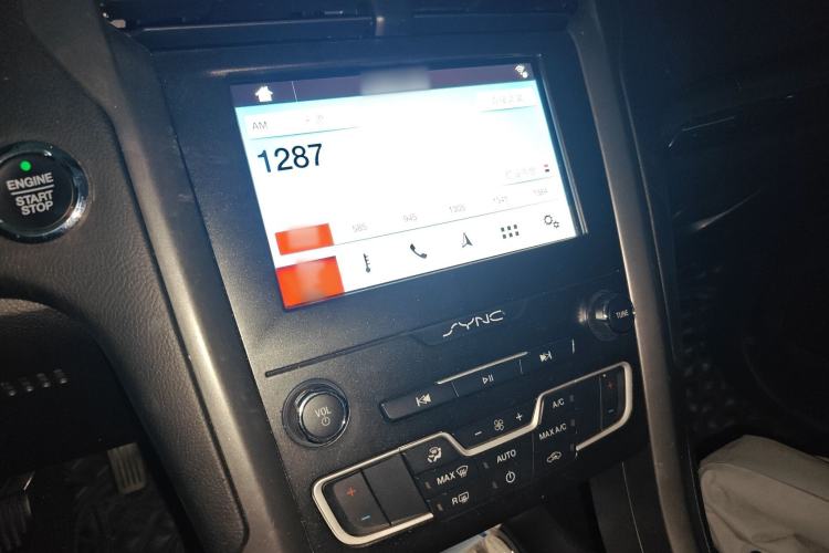 Used Ford Mondeo New Energy 2018 2.0 PHEV Smart-Controlled Fashion Edition China VI Standard Audio And AC Panel