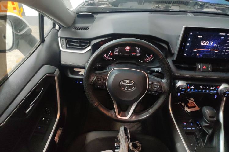 Used Toyota RAV4 2021 2.0L CVT Two-Wheel Drive Fashion Edition