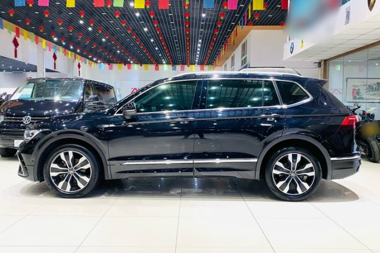 Used Volkswagen Tiguan L 2022 330TSI Automatic Two-Wheel Drive R-Line Enhanced Edition
