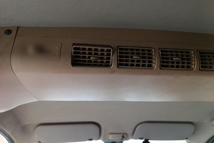 Used Wuling Rongguang V 2015 1.2L Practical Model
