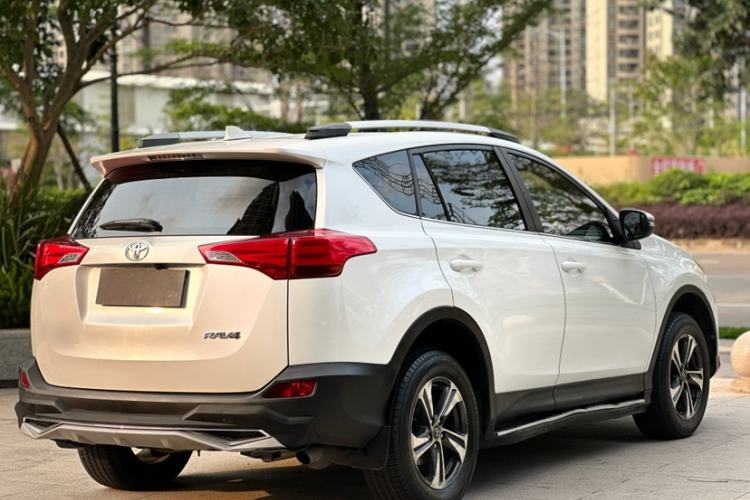 Used Toyota RAV4 2015 2.0L CVT Two-Wheel Drive Urban Edition