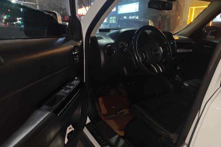 Used Jeep Patriot 2014 2.4L Luxury Navigation Edition
