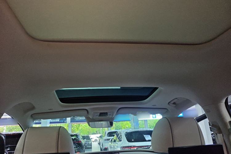 Used Denza D9 2022 DM-i 970 Four-Wheel Drive Prestige Model Headliner