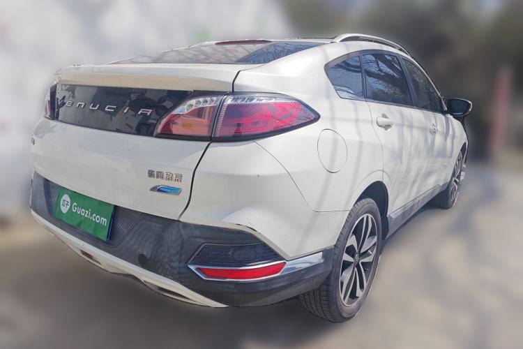 Used Venucia T90 2018 2.0L CVT Smart Connect Luxury Edition China V Standard