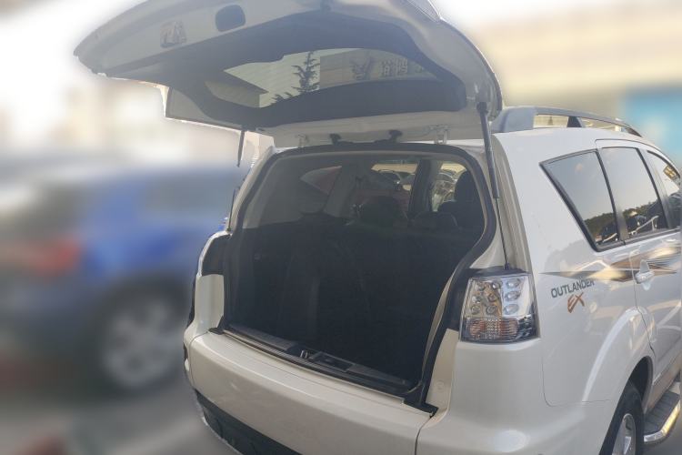 Used Mitsubishi Outlander 2012 Kicks 2.0 Sport Navigation Edition