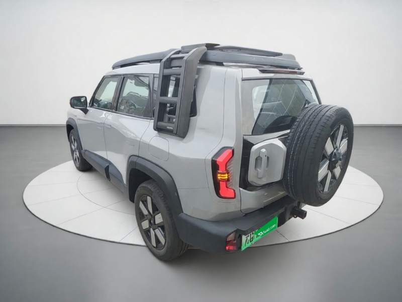 Used Deepal G318 2024 Four-Wheel-Drive Air Suspension Model — 4