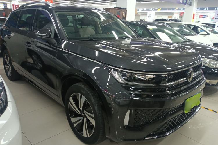 Used Volkswagen Tavendor 2024 380TSI All-Wheel Drive R-Line Cruise Edition