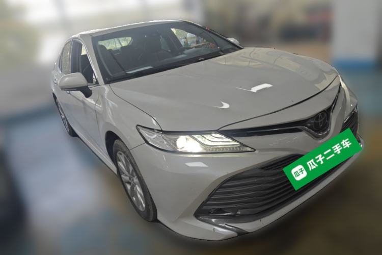 Used Toyota Camry 2019 2.0G Luxury Edition China VI Standard Front Right 45 Deg