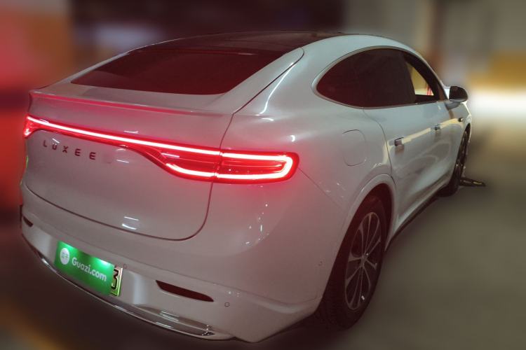 Used Hima Luxeed R7 2025 Extended-Range 251km Pro Rear Right 45 Deg