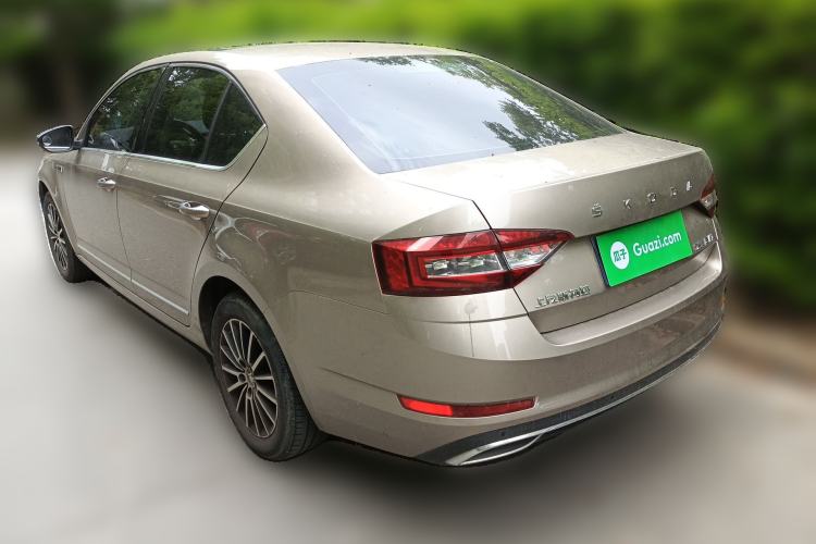 Used Skoda Octavia 2019 1.5L Automatic Smart Drive Luxury Edition China VI Standard