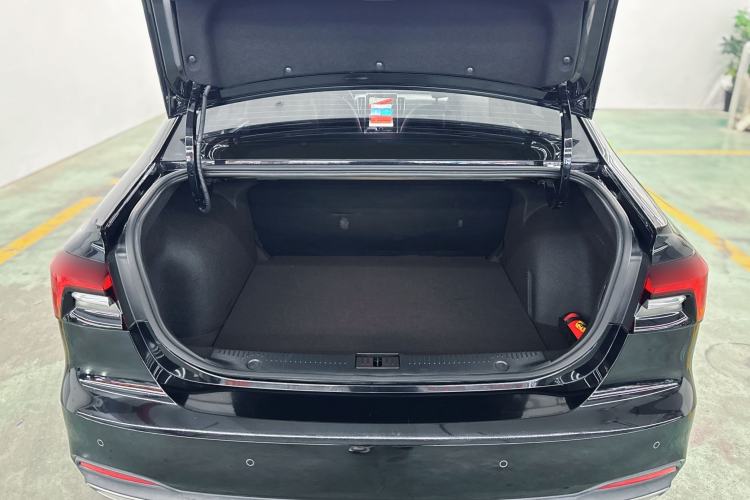 Used Roewe i6 MAX 2020 300TGI Automatic "Swell Cool Smart Drive" Edition
