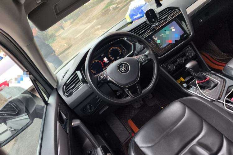 Used Volkswagen Tiguan L 2021 280TSI Automatic Two-Wheel Drive Smart Edition
