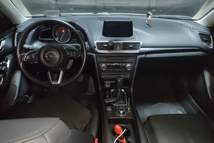 Used Mazda 3 Axela 2017 Sedan 2.0L Automatic Flagship Model China V Standard
