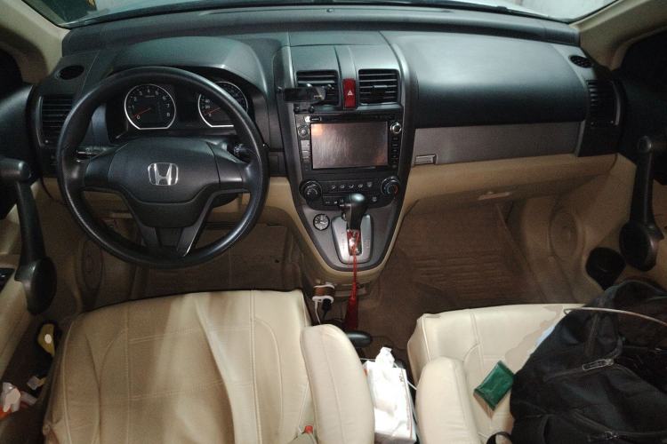 Used Honda CR-V 2010 2.0L automatic two-wheel drive urban version Center Console
