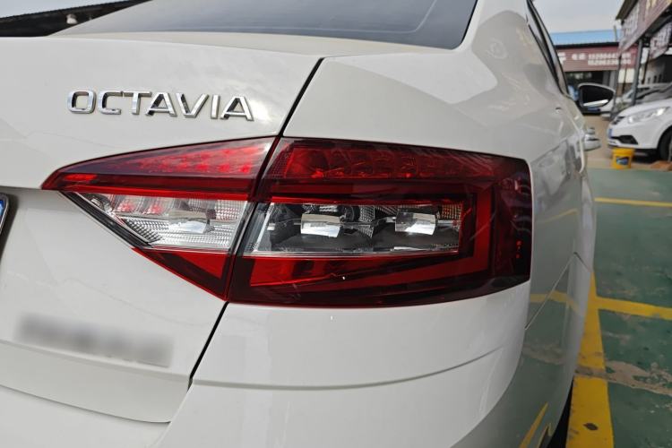 Used Skoda Octavia 2018 TSI230 DSG Luxury Edition
