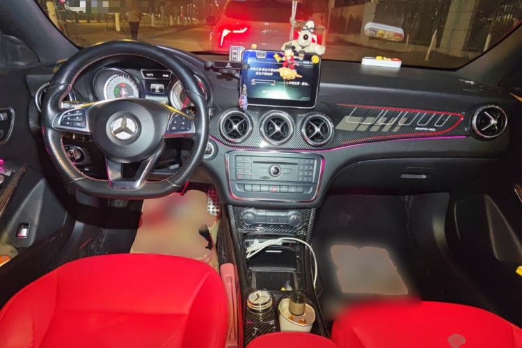 Used Mercedes-Benz CLA 2015 CLA 220 4MATIC Center Console