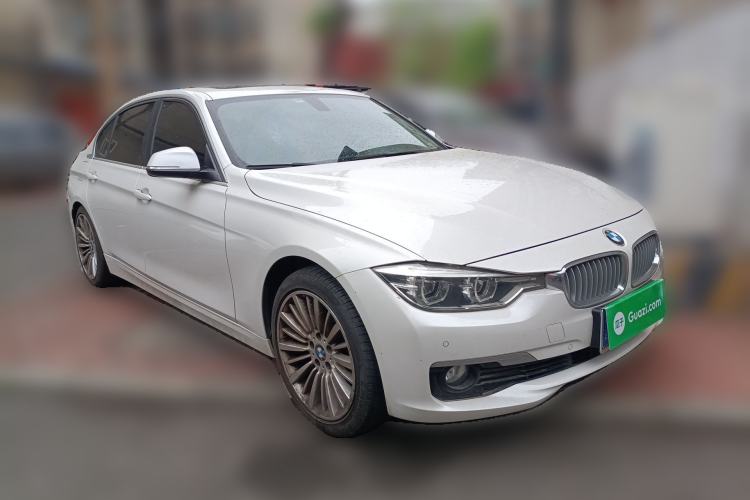 Used BMW 3 Series 2018 320Li Fashion Model Front Right 45 Deg