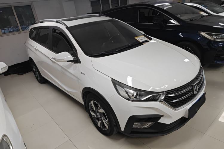 Used Baojun 310W 2018 1.5L Automatic Luxury Version China V Exterior 4