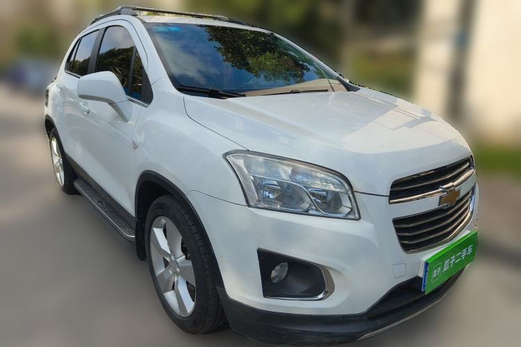 Used Chevrolet Trax 2016 1.4T Automatic Two-Wheel Drive Luxury Version Front Right 45 Deg