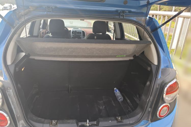 Used Chevrolet Aveo Sonic 2011 Hatchback 1.6L MT SX
