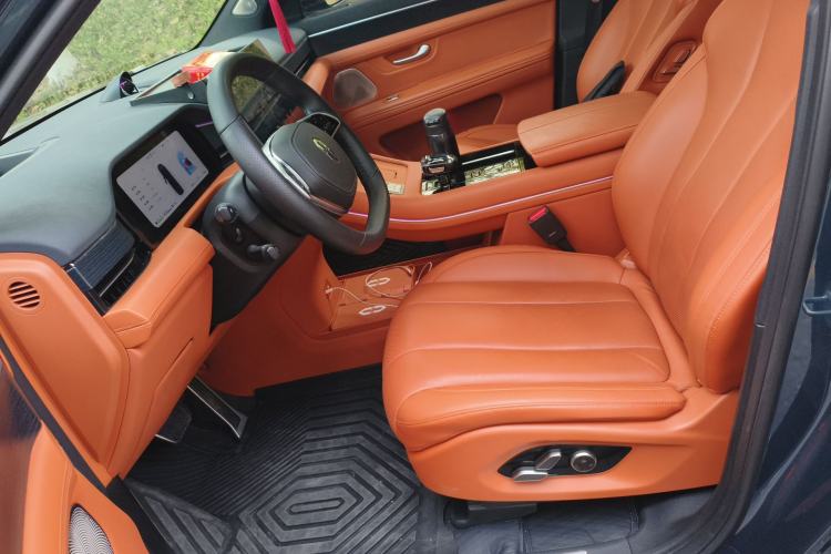 Used Hima AITO M7 2024 1.5T Intelligent Drive Rear-Drive Ultra Version 5 Seats Left Front Seat