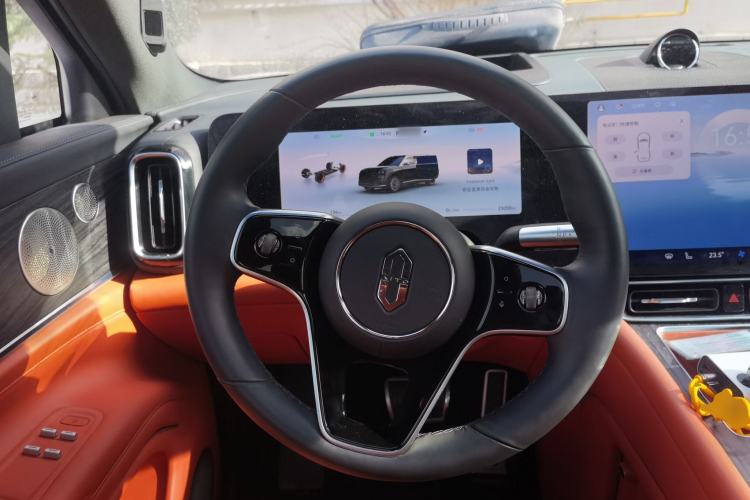 Used Hima AITO M9 2024 Range-Extended Ultra Version 42 kWh 6-Seater Model Steering Wheel