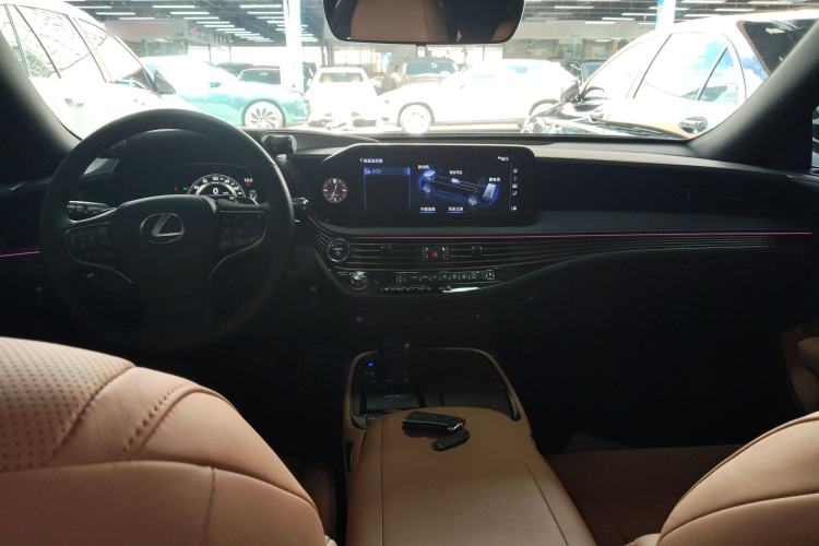 Used Lexus LS 2020 500h Excellence Edition China VI standard
