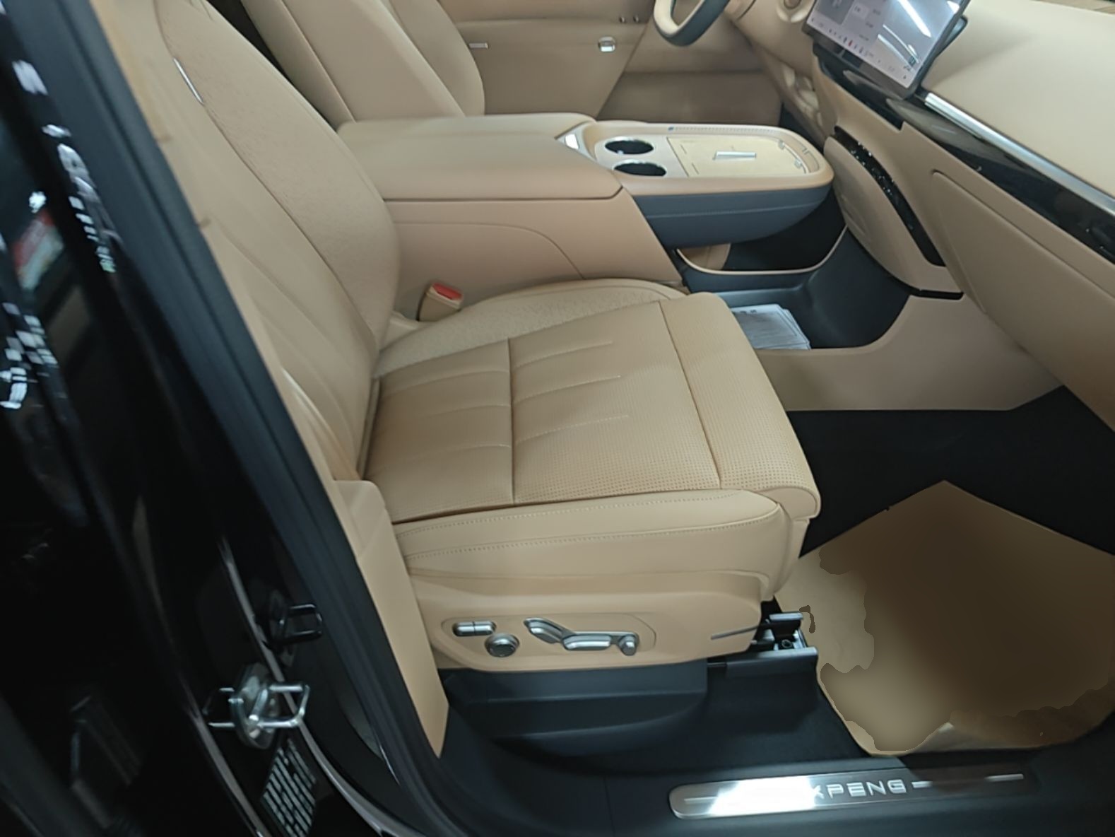 XPeng GX 2026 Model Range-Extended 1585 All-Wheel-Drive UltraSE — снимка 19