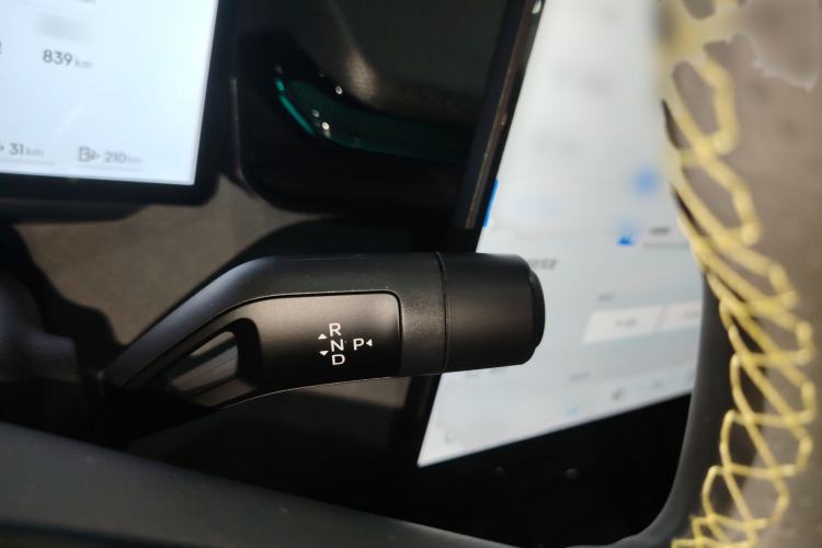 Used Lynk & Co 08 EM-P 2025 220 km All-Wheel-Drive Performance Halo