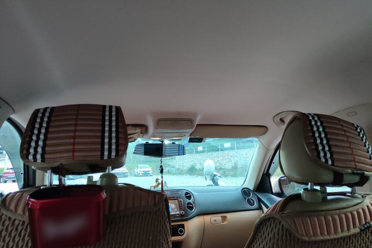 Used Volkswagen Tiguan 2012 1.4TSI Manual Two-Wheel-Drive Urban Edition Headliner