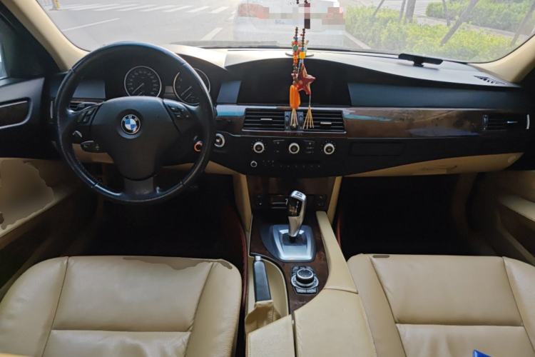 Used BMW 5 Series 2010 530Li Leading Model Center Console