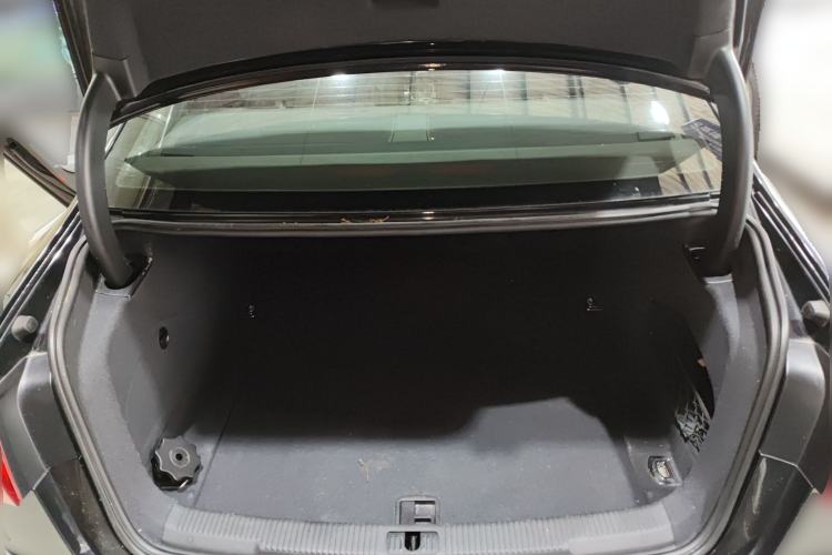 Used Audi A6L 2012 35 FSI Comfort Model Trunk