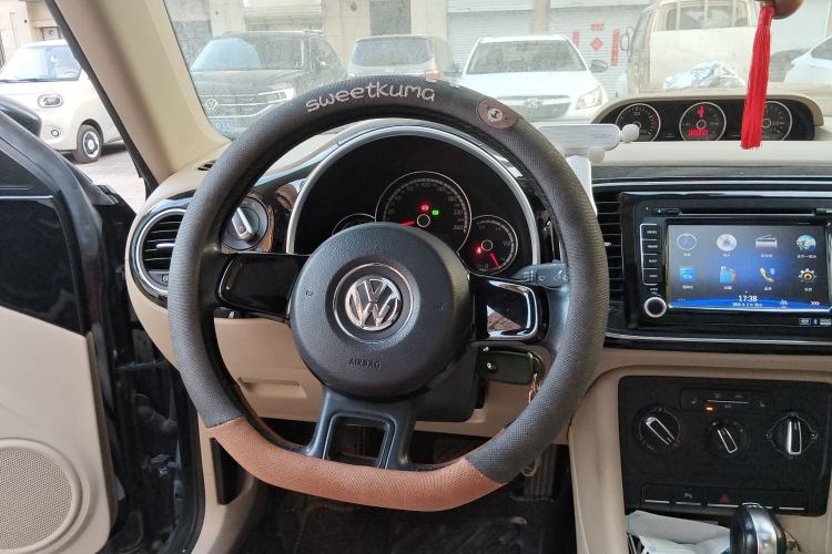 Used Volkswagen Beetle 2013 1.4 TSI Comfort Model
