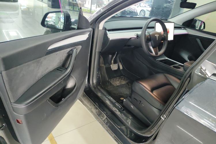 Used Tesla Model Y 2024 Rear-Wheel-Drive Version