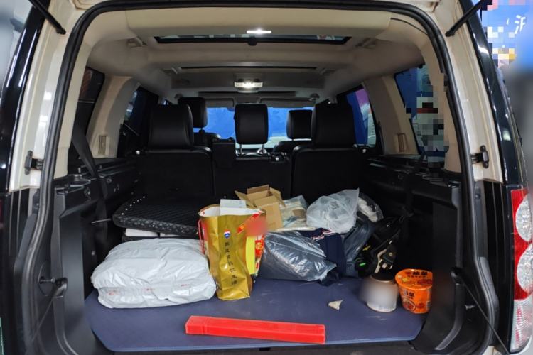 Used Land Rover Discovery 2013 3.0 SDV6 HSE Diesel Edition Trunk