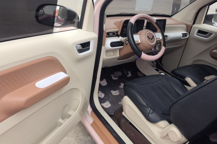 Used Wuling Hongguang MINIEV 2024 3rd Generation 215km Advanced Version
