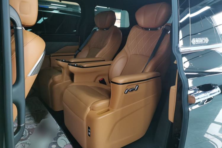 Used Wey Gaoshan 2025 Four-Wheel Drive Alpine 8 Left Rear Seat